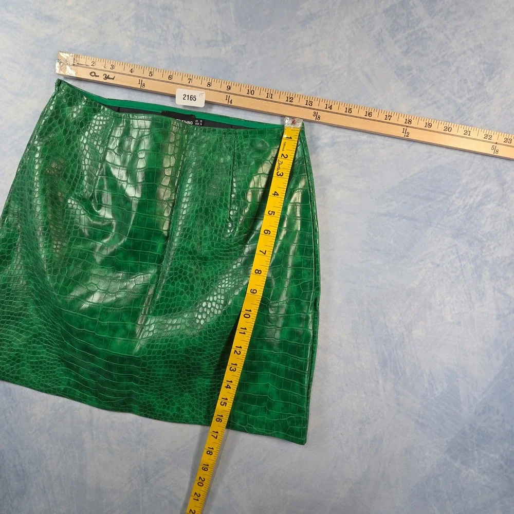 PrettyLittleThing Green Faux Crocodile Embossed Mini Skirt Womens Sz4 High‎ Rise